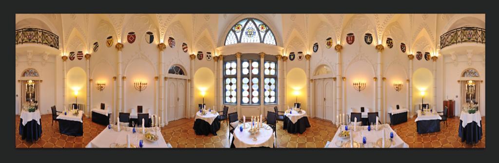 Schlosshotel Burg Schlitz Hohen Demzin Exterior foto