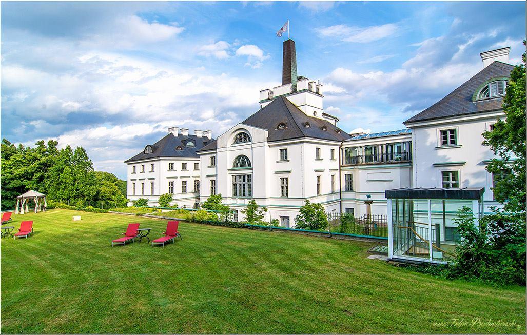 Schlosshotel Burg Schlitz Hohen Demzin Exterior foto